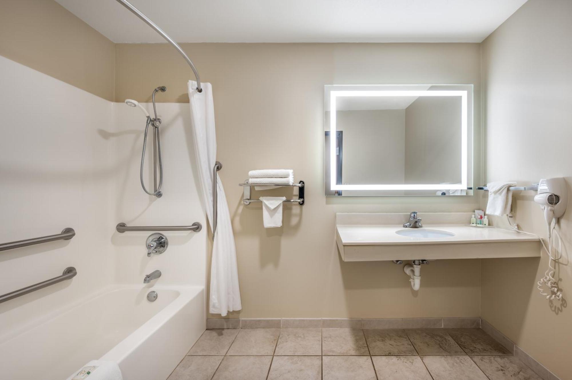 Quality Inn & Suites Rockport-Owensboro North Gold Award Winner Экстерьер фото